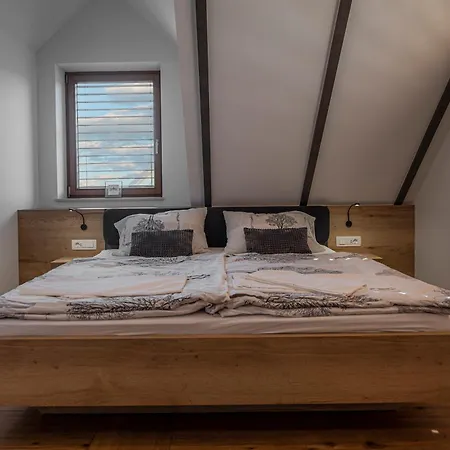 Veldes Oda ve Kahvaltı 4*