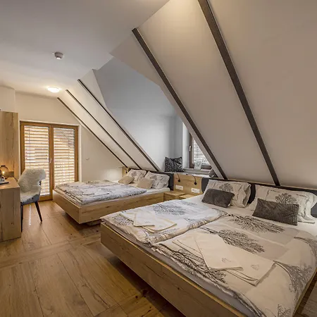 Oda ve Kahvaltı Veldes 4*