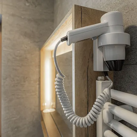 Veldes Oda ve Kahvaltı 4*