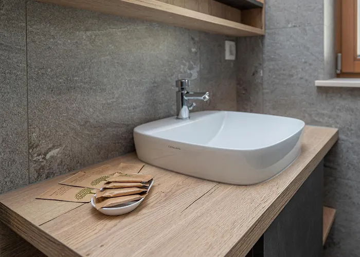 Veldes Bed & Breakfast 4*